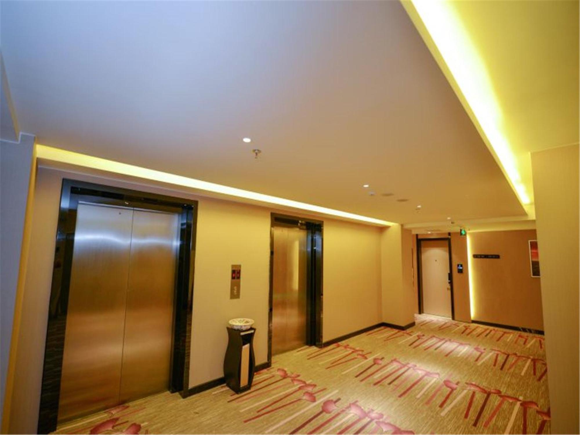 Lavande Hotel Muxiyuan Branch Peking  Buitenkant foto